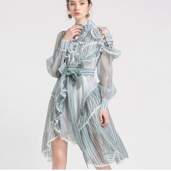 Atelier Janelle Dress with extra ruffle slip layer - Picture 6 of 6